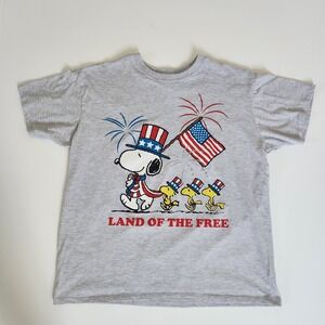 Peanuts Snoopy Land of the Free Patriotic 4th of July T-Shirt Gray Size XL